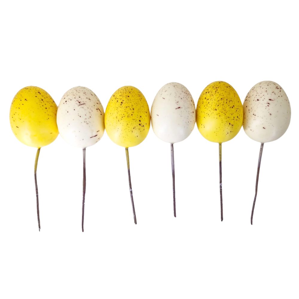 Paquete de 6 huevitos grandes de colores amarillo y crema